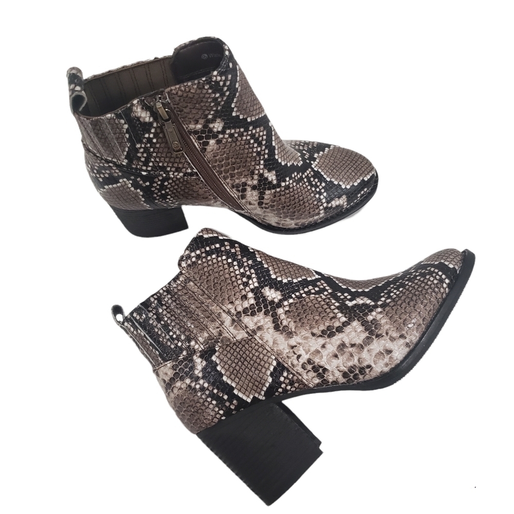 Blondo Snake Embossed Waterproof Ankle Booties Size 6.5